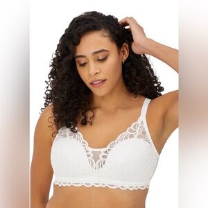 Bali Womens Beautifully You Lace Wireless Bra (NWT)